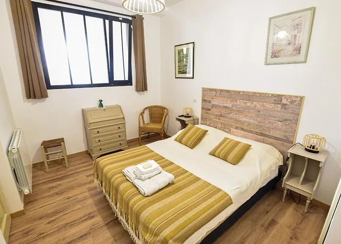 Restauré 6 Pers. Au Bord De La Rivière, Proche Centre, Parking Et Wifi - Fr-1-410-380 *